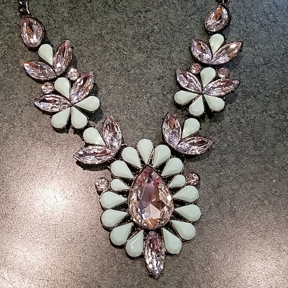 Gorgeous Statement Necklace